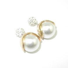Fashion Anting Mutiara Ganda Daun Emas Bentuk Bola Big Pearl Earrings untuk Wanita