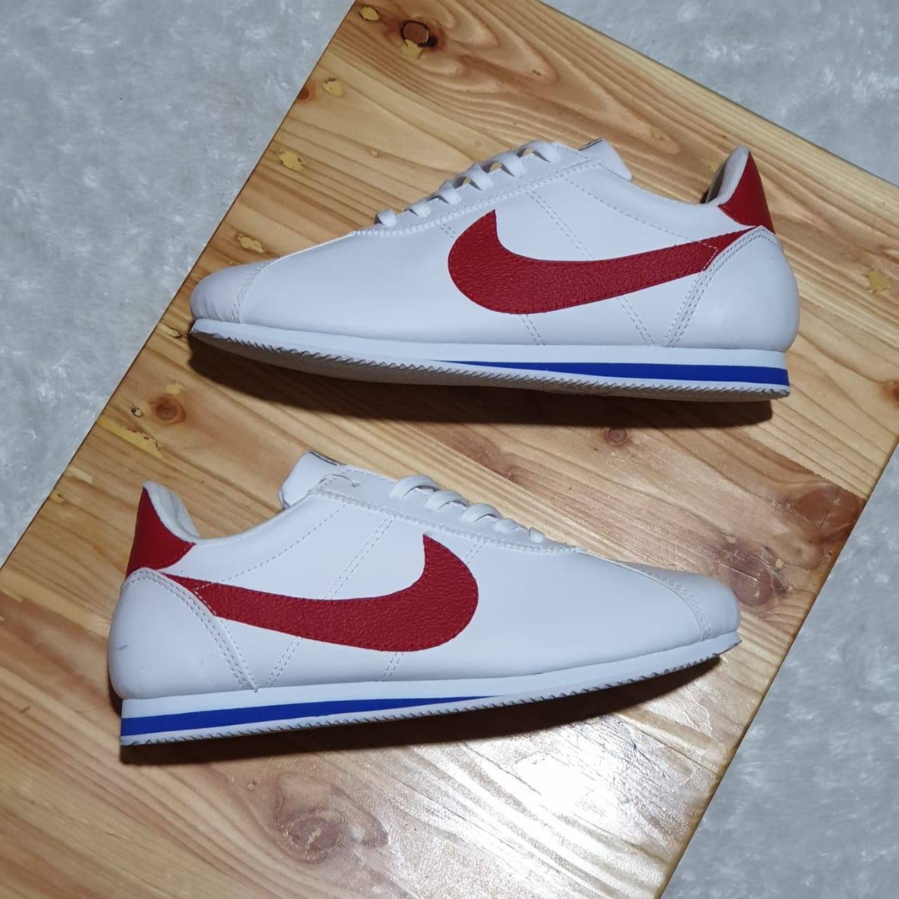 sepatu nike classic