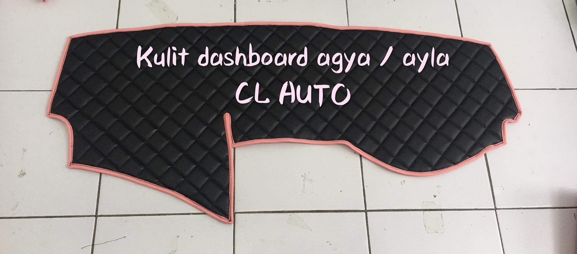 alas pelindung dashboard bahan kulit untuk mobil agya warna hitam list pink / cover pelindung dasbot kulit ayla warna hitam polos pinggiran pink / tatakan dashboard kulit premium