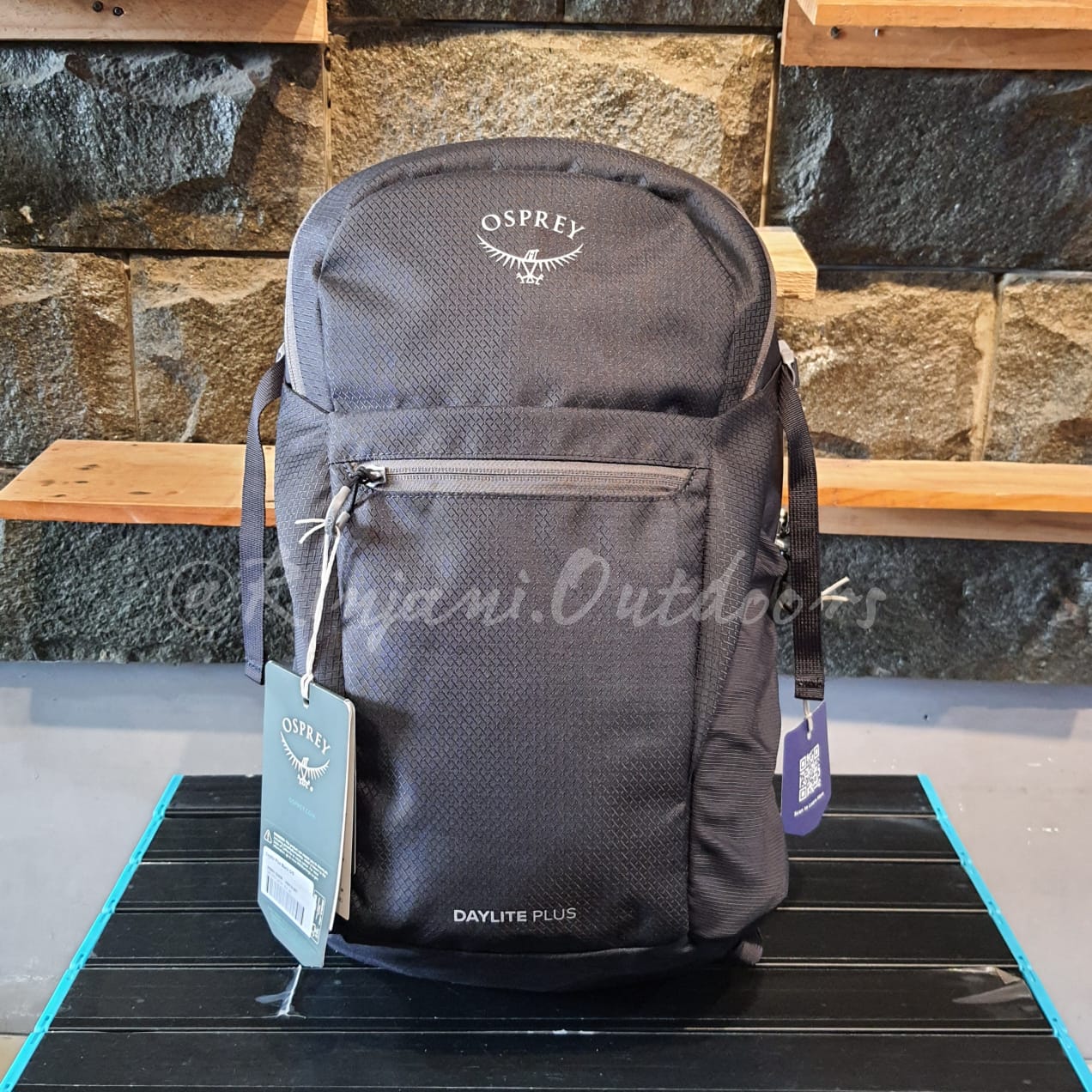 bags rain RAINS Trail Gym Bag – Waterproof Sports Duffel, Shoulder Strap, 6.9 gal Available in medium and Nike Backpack Backpack and Color:Princess Seersucker accessories-april-2026