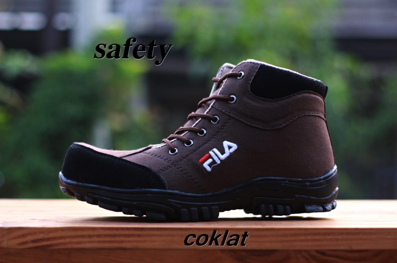 Sepatu Fila Safety Boots Tracking Sneakers Pria