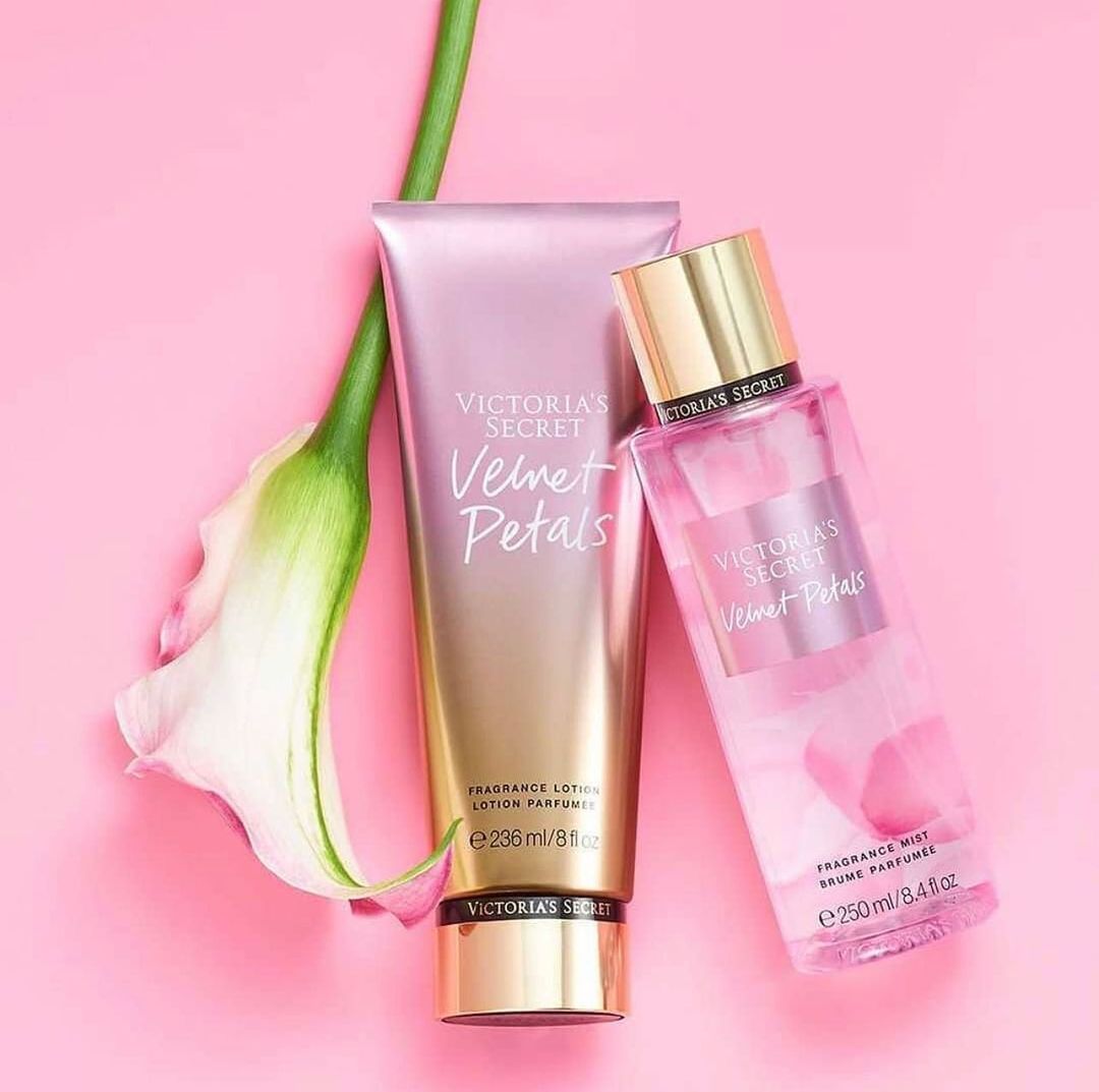 Set Victoria Secret Velvet Petals Body Mist Dan Body Lotion 250ml