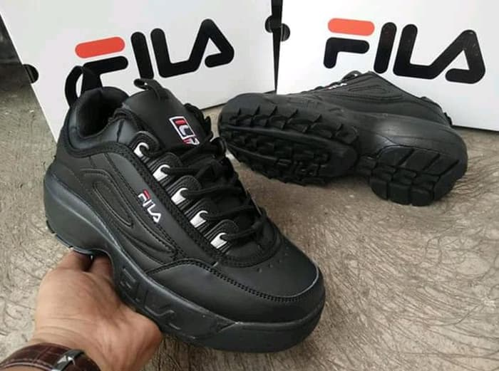 harga sepatu fila disruptor ori