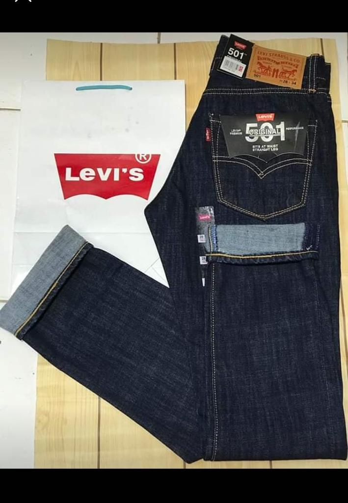 levi's 724 straight crop jeans
