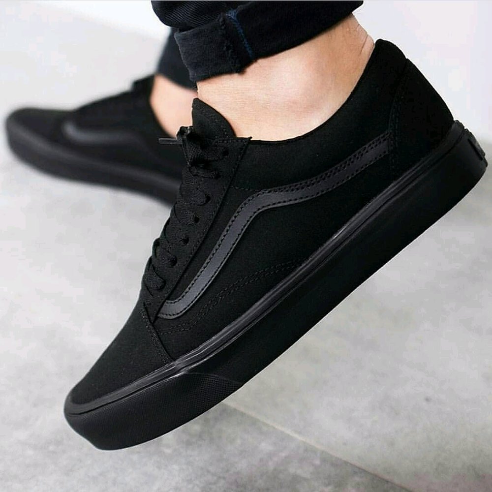 sepatu vans black