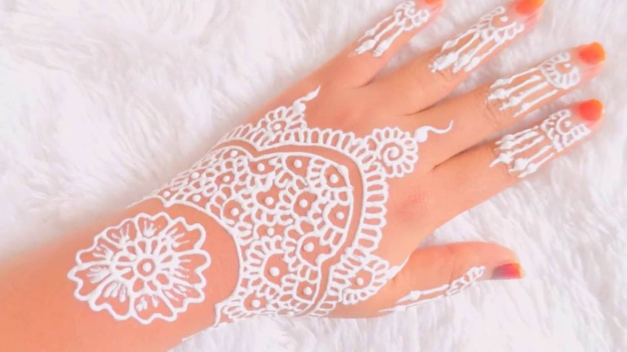 Cara Membikin Henna  Yang  Gampang  gambar  henna  tangan 