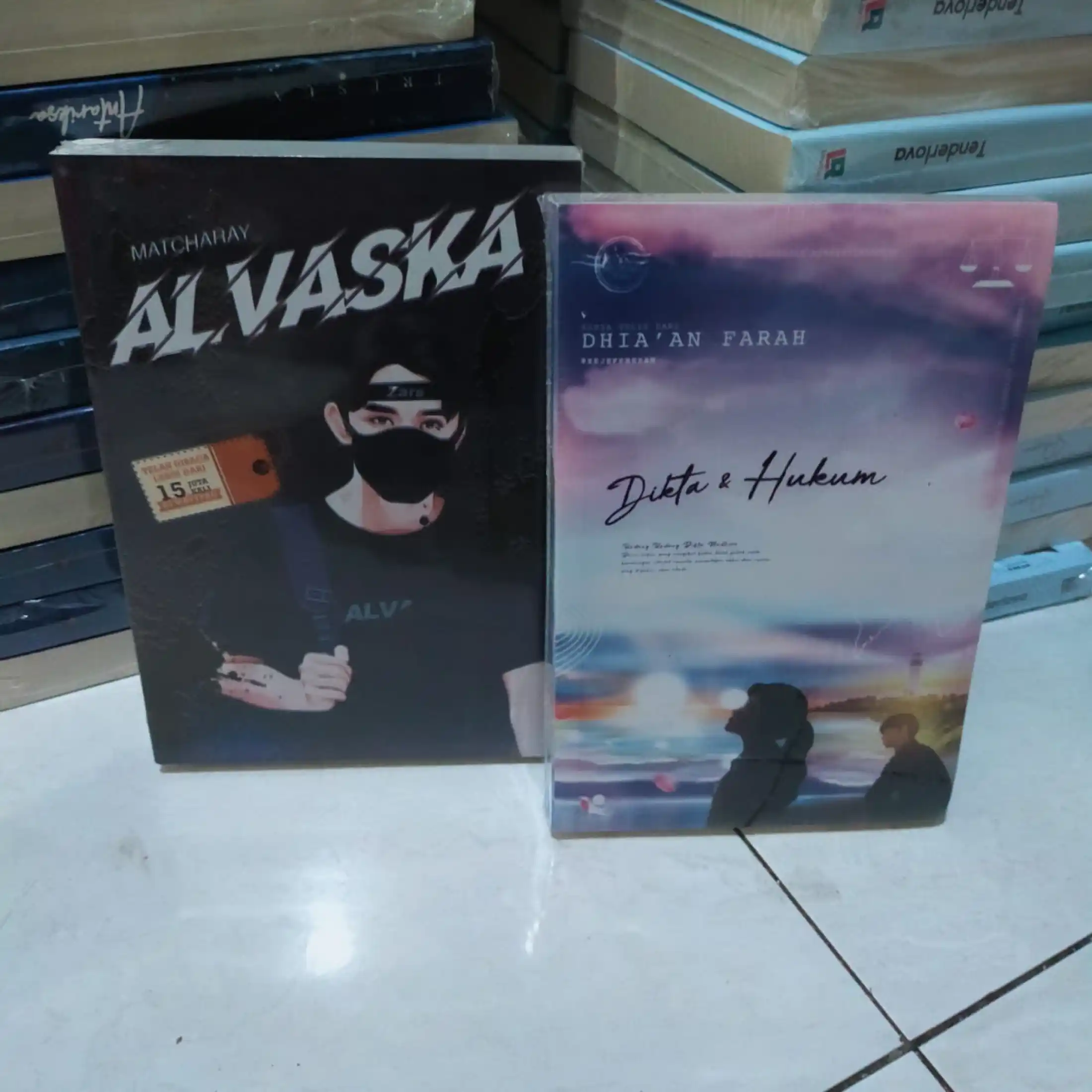 Paket 2 Novel Alvaska Novel Dikta Hukum Buku Murah Lazada Indonesia