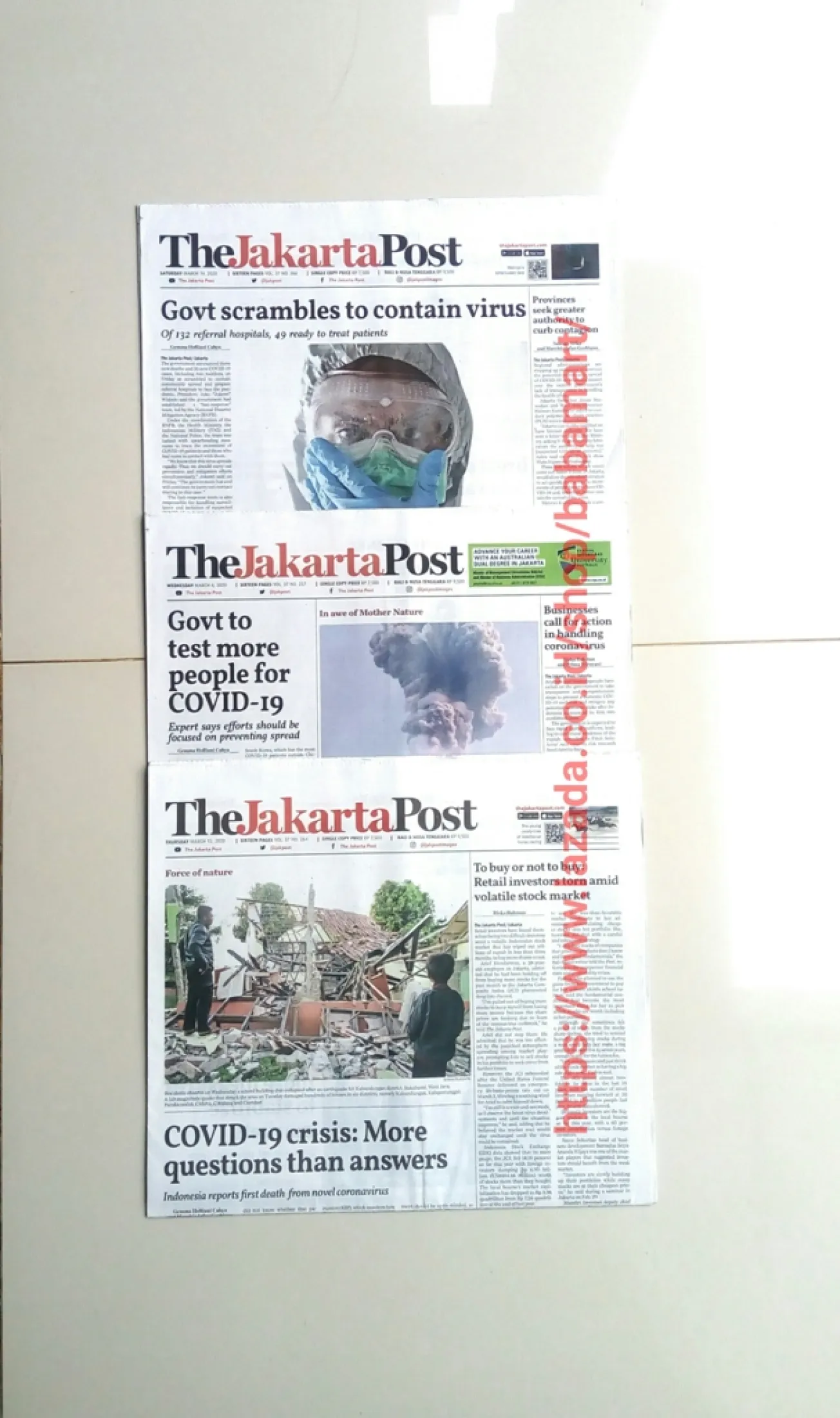 Koran Bahasa Inggris Bekas Merk Campur Kondisi Layak Pakai Untuk Belajar Wawasan Luar Negeri Kliping Lazada Indonesia