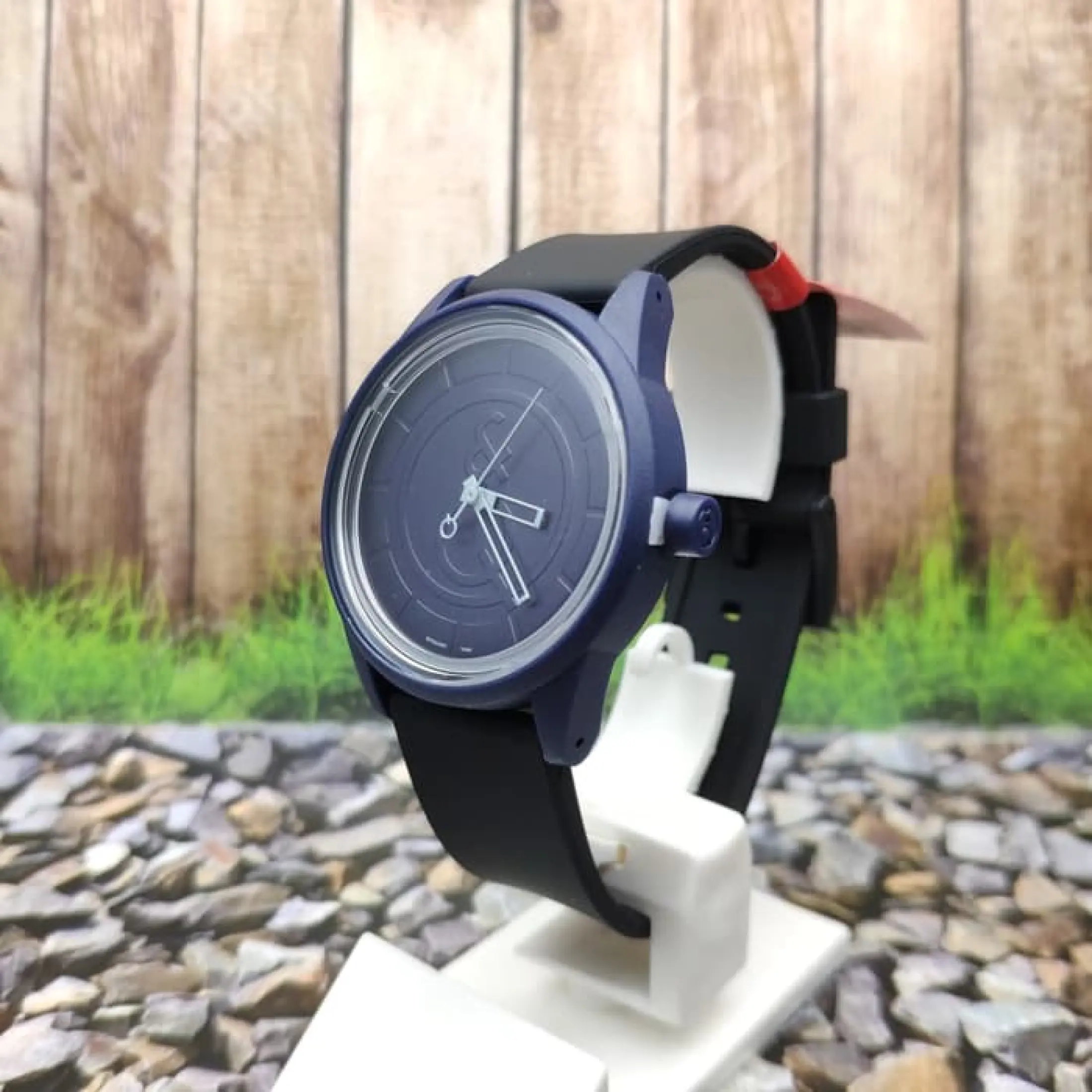 Q Q Smile Solar The Red List Jam Tangan Wanita Multi Warna Strap Karet Rp00j031y Lazada Indonesia