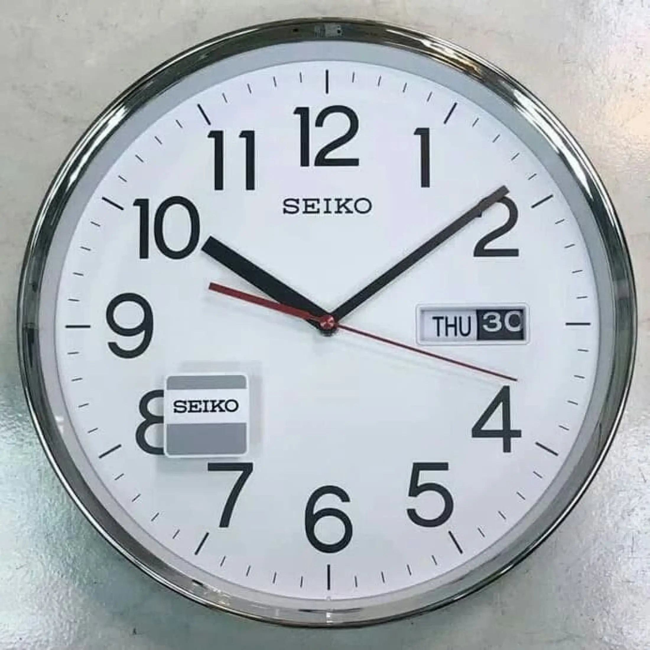 Jam Dinding Seiko Qxf104s Day Date Tanggal Hari Lazada Indonesia